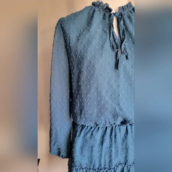 Blue detailed dress - size large - Picture 3 of 6